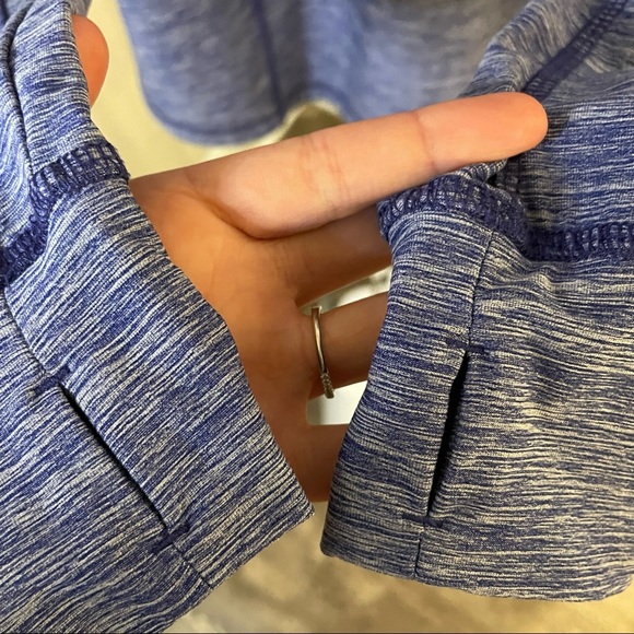 Old Navy active 1/4 zip pullover - Picture 6 of 6